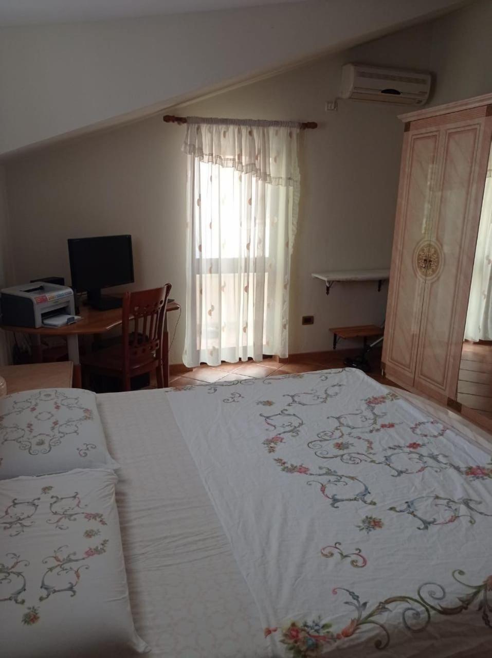 Villa Sokoli, Enjoy Sunset At This Spacious Apartment Tiranë Eksteriør bilde